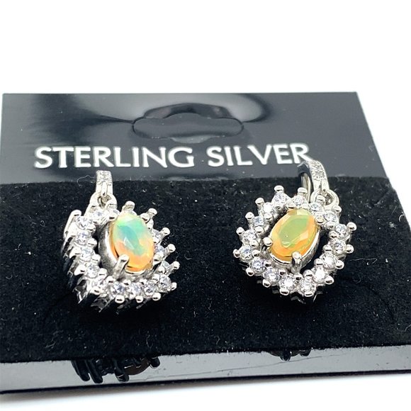 Welo Opal 1.55ct Platinum Finish Silver Earrings - Picture 4 of 6